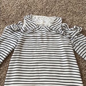 Cut out shoulder shirt